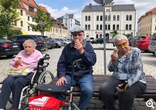 Eis auf dem Dippser Markt