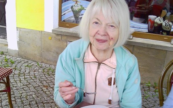 Ein schöner Nachmittag im Eiscafé!